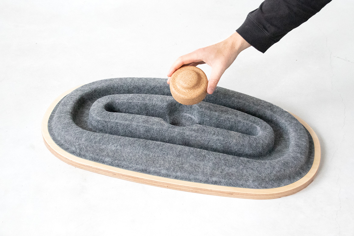 IDAID_Ergotopia_CORLEY-_Balanceboard_flex